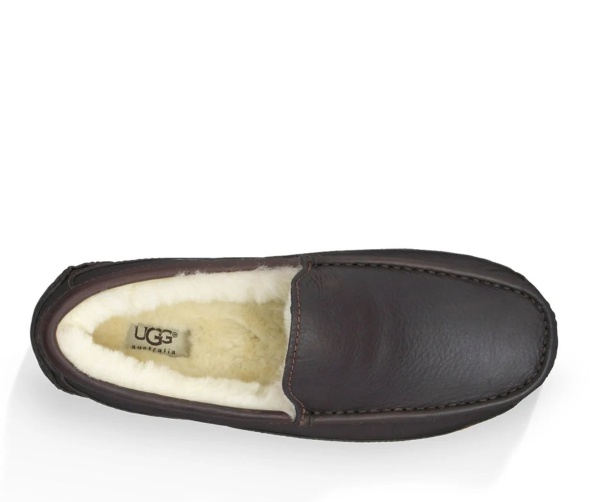 UGG® Men's Ascot Leather Slipper - Dark Spice - Image 4