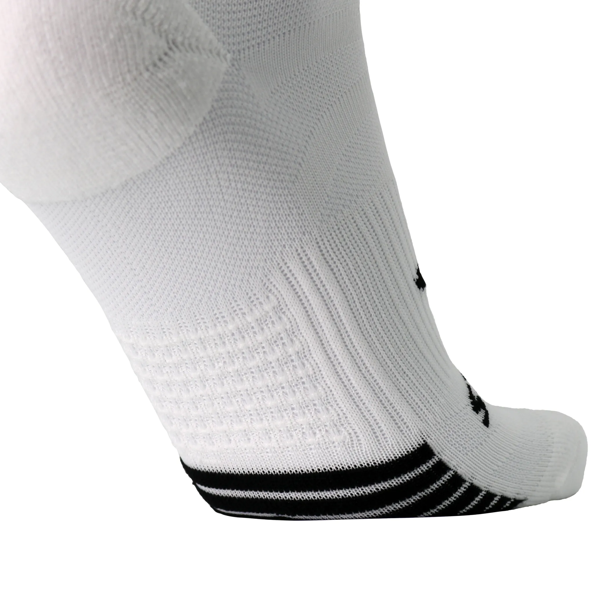 Brooks Ghost Lite No Show Socks Two Pack - White - Image 5