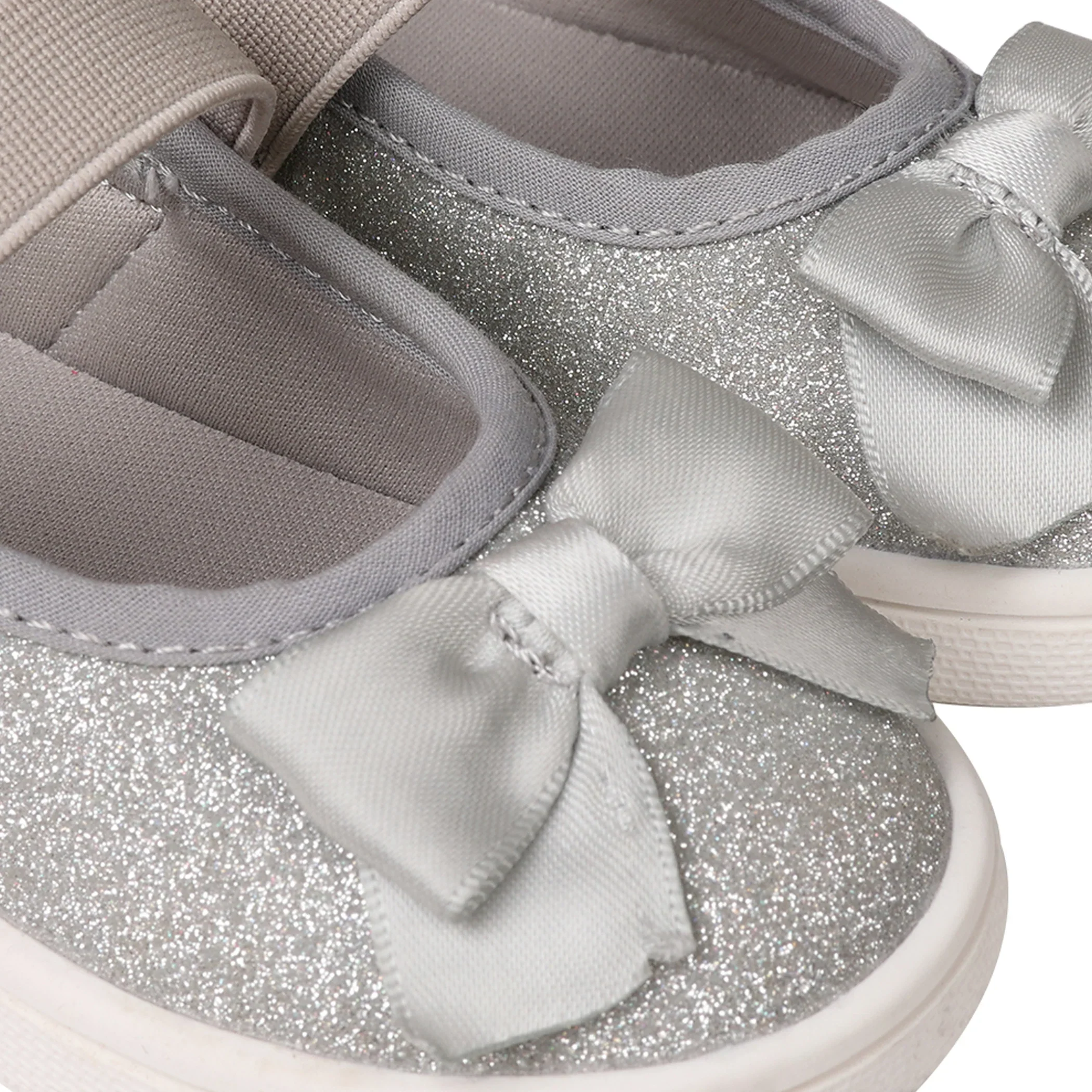 Oomphies Girls' (Sizes 5-12) Quinn Crib Flat - Silver Glitter - Image 11