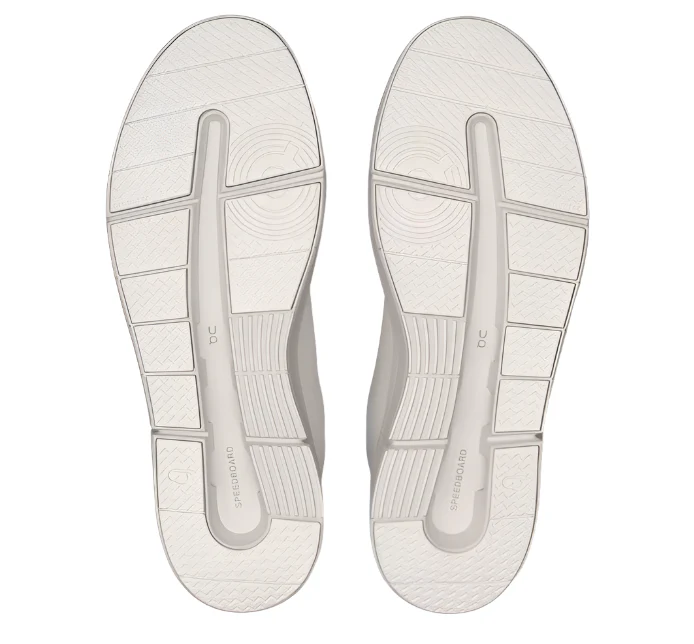 On Running Women's The Roger Advantage Sneaker - White - Image 6